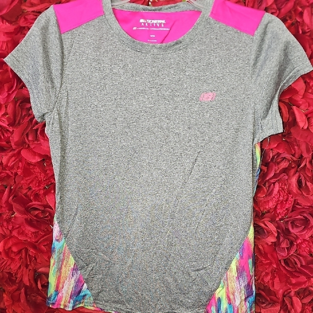 Skechers Girls Active Gray and Pink Short Sleeve Tee Size 14/16